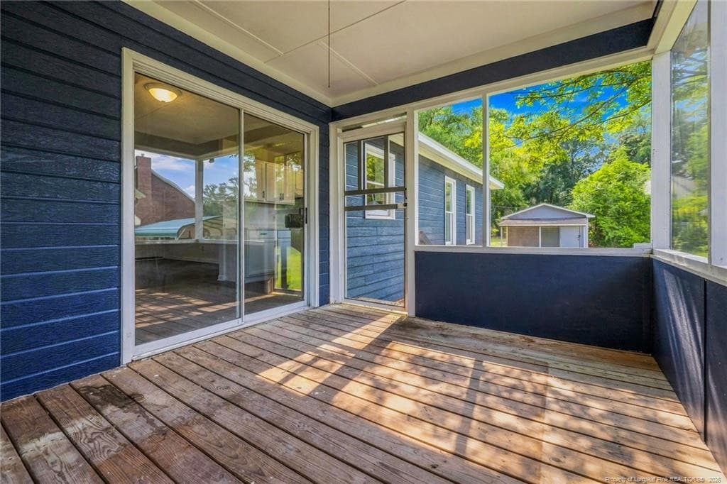 Photo 8 - 302 W 6th Avenue, Raeford, NC 28376, Raeford