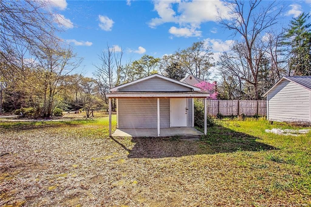 Photo 32 - 302 W 6th Avenue, Raeford, NC 28376, Raeford