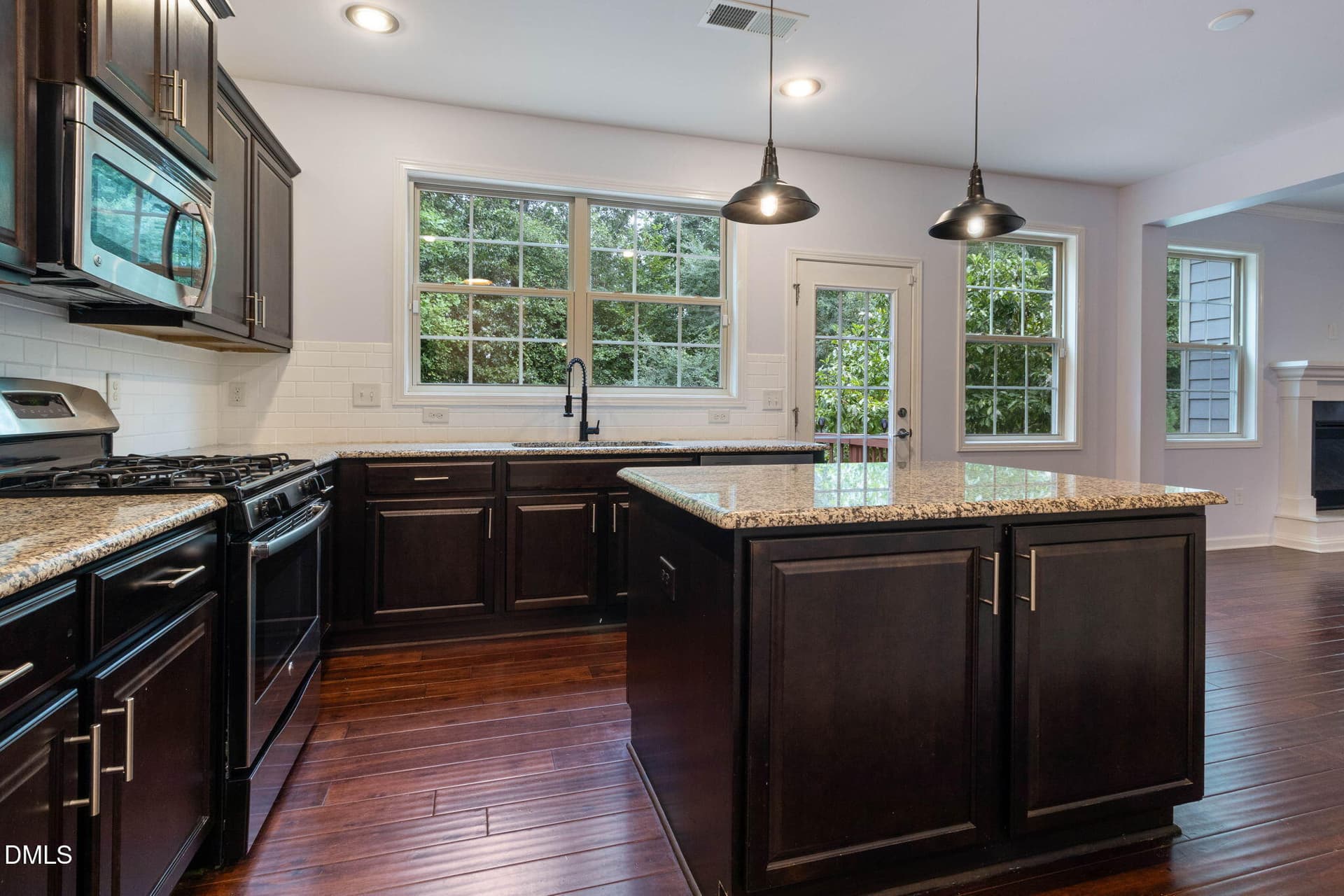 17-web-or-mls-IMG_0773RE - 2041 Longmont Drive, Wake Forest, NC 27587