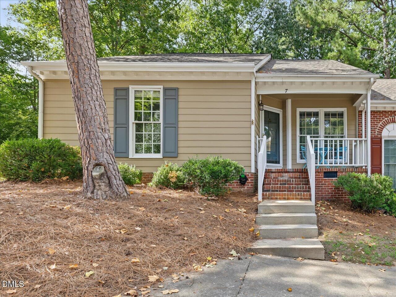 02-Front Exterior - 7 Kings Mount Court, Durham, NC 27713