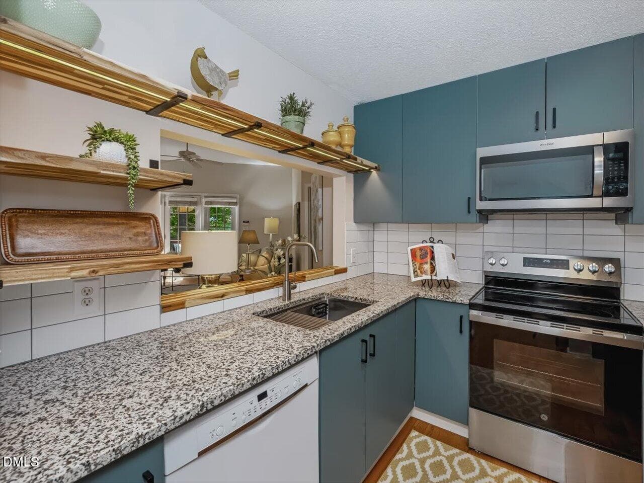 21-Kitchen - 7 Kings Mount Court, Durham, NC 27713