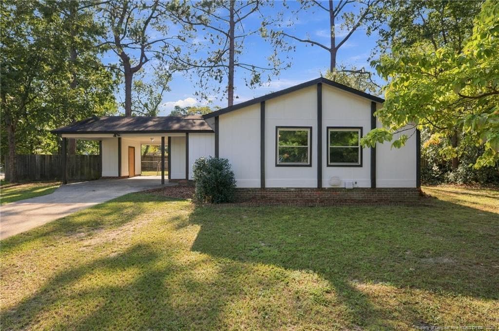 Photo 3 - 3701 Leonard Place, Hope Mills, NC 28348