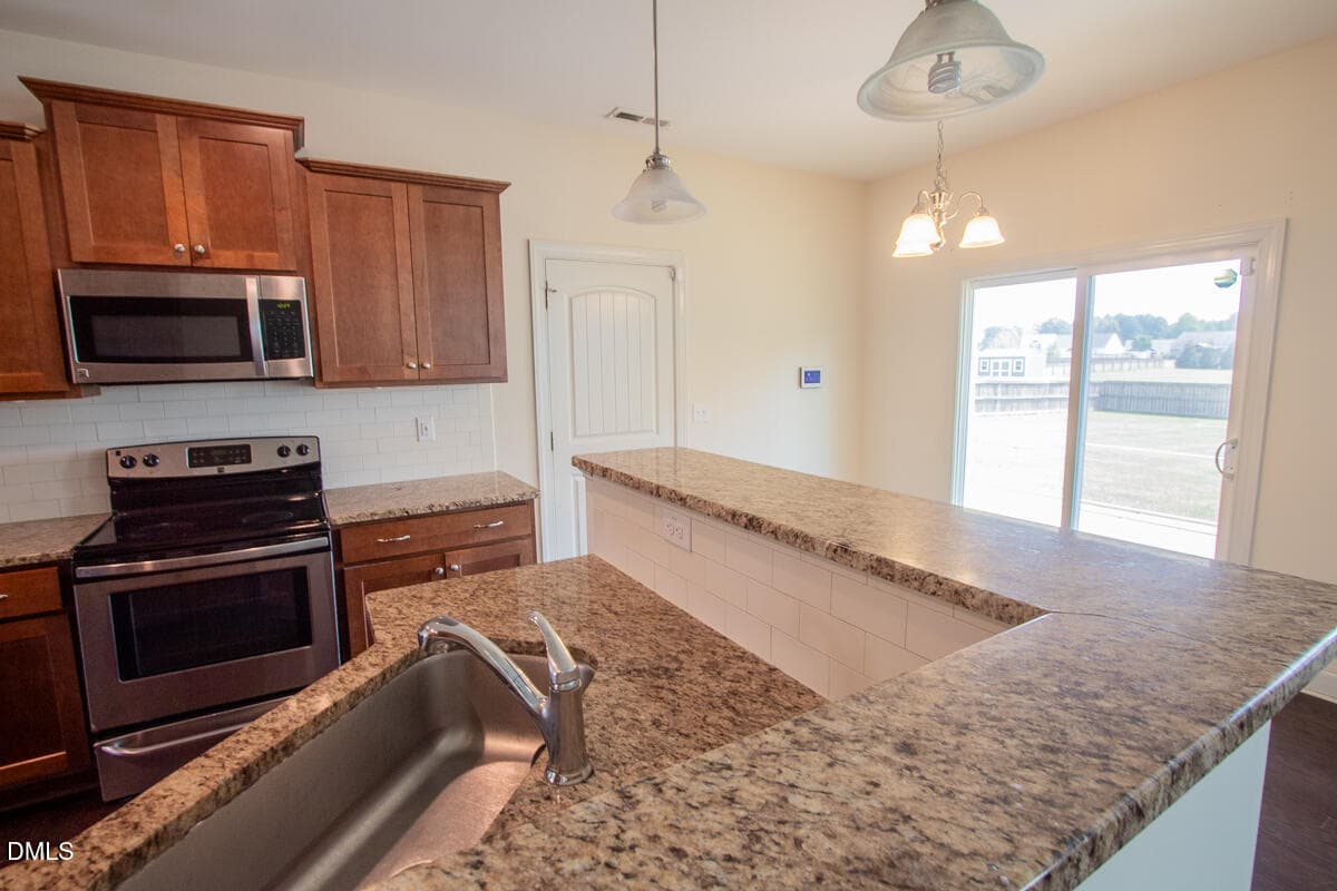 Kitchen - 85 Squire Street, Fuquay Varina, NC 27526