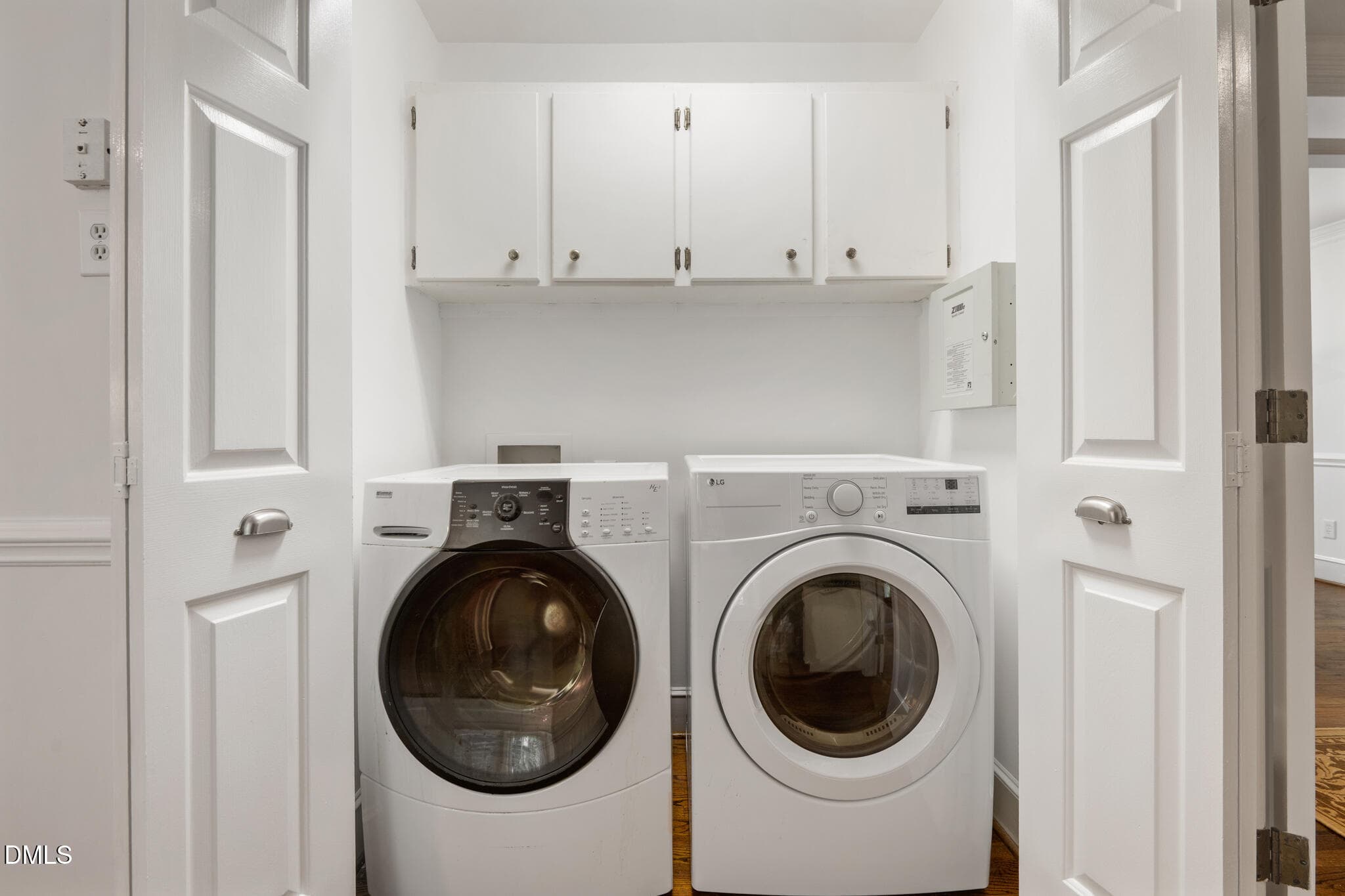 Laundry on Main - 2269 Brisbayne Circle, Raleigh, NC 27615