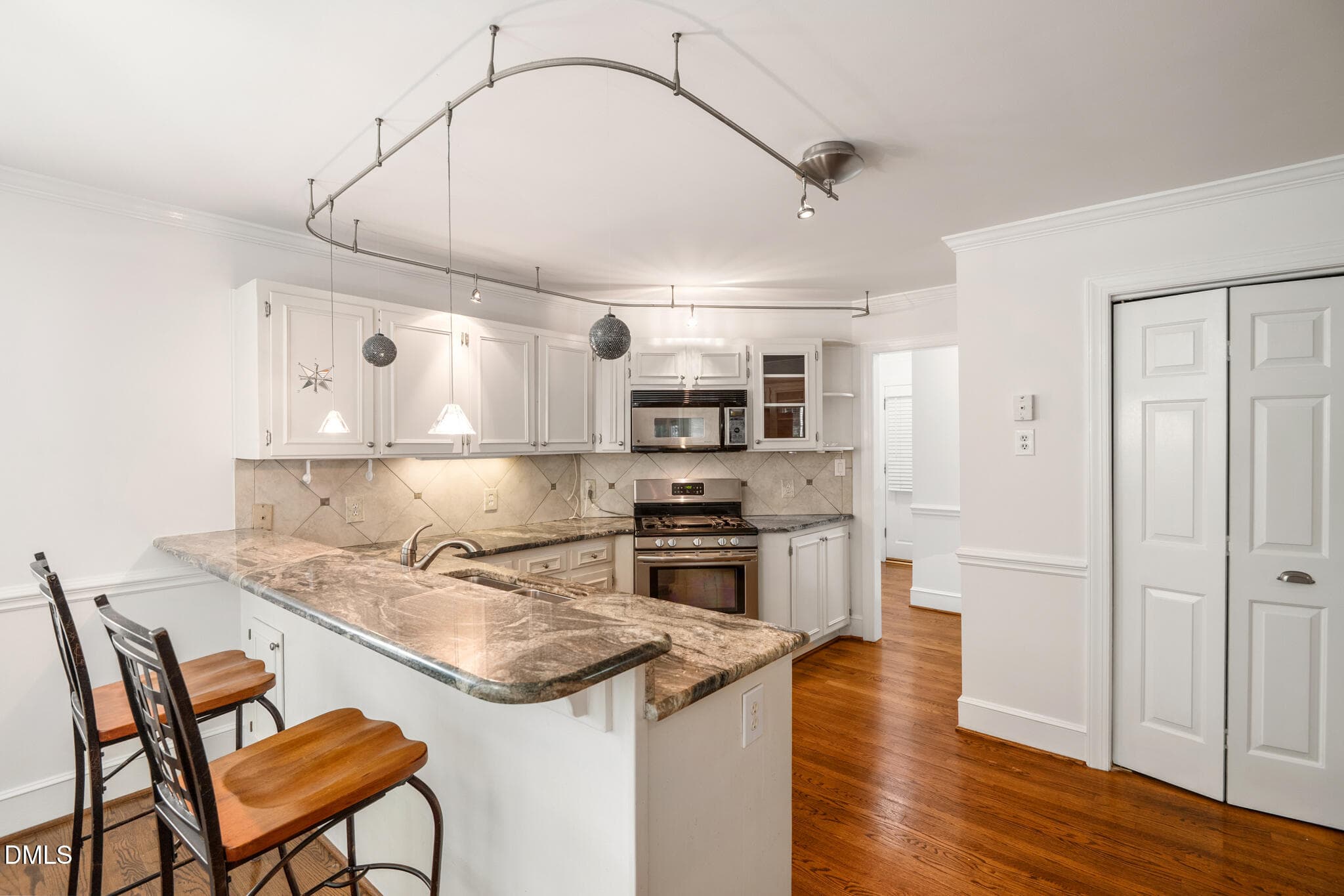 Eat-in Kitchen - 2269 Brisbayne Circle, Raleigh, NC 27615