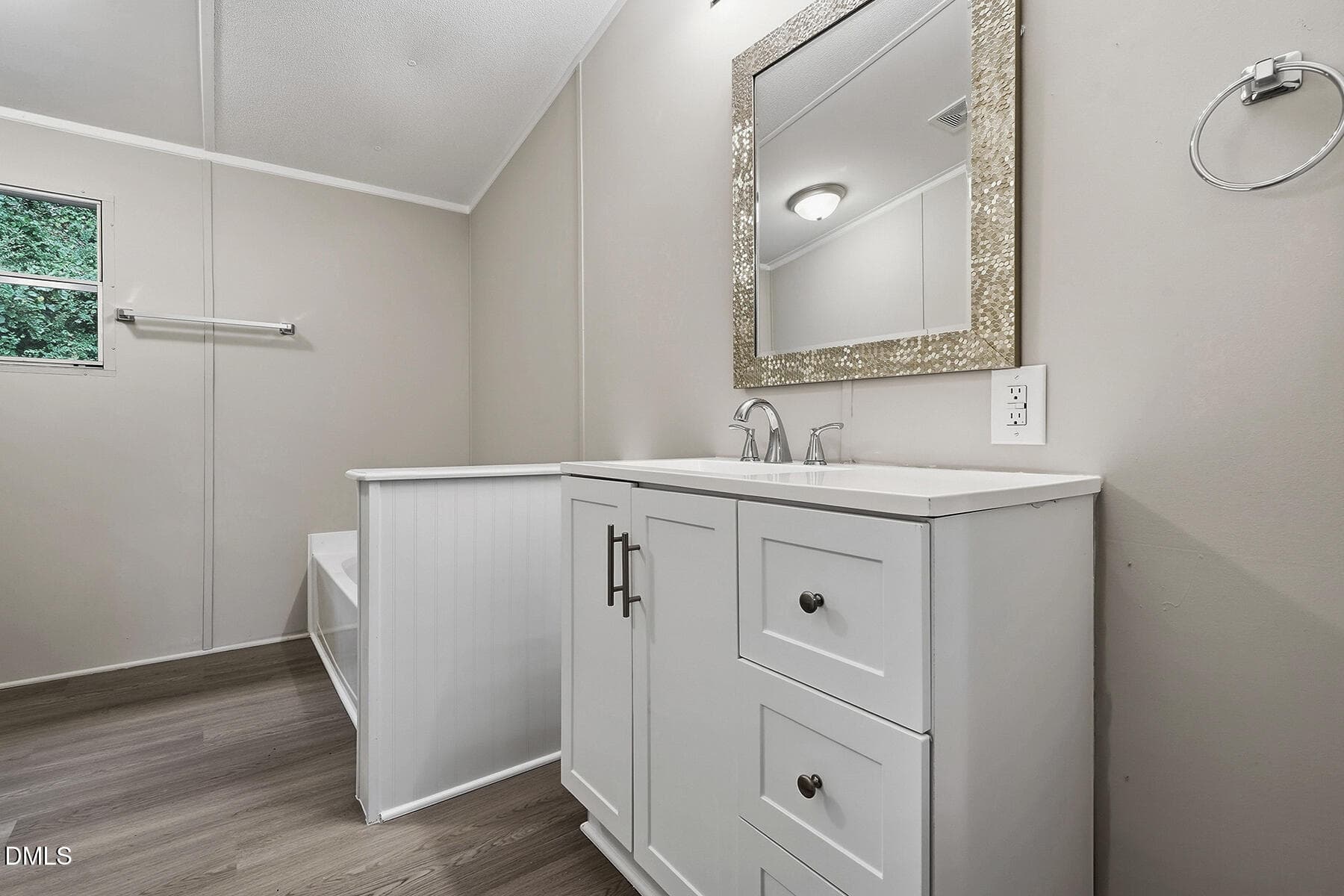 116 Avon Dr-109 - 116 Avon Lane, Newton Grove, NC 28366