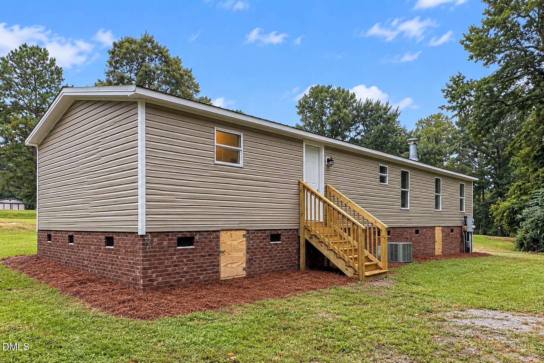 116 Avon Dr-130 - 116 Avon Lane, Newton Grove, NC 28366