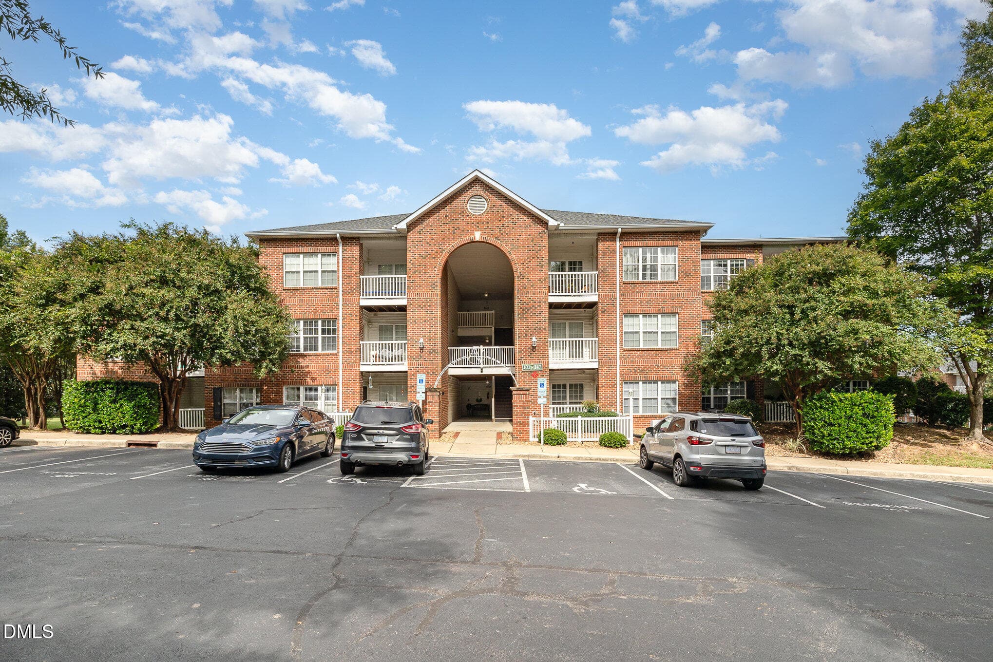 123 Sturbridge Drive, Clayton, NC 27520