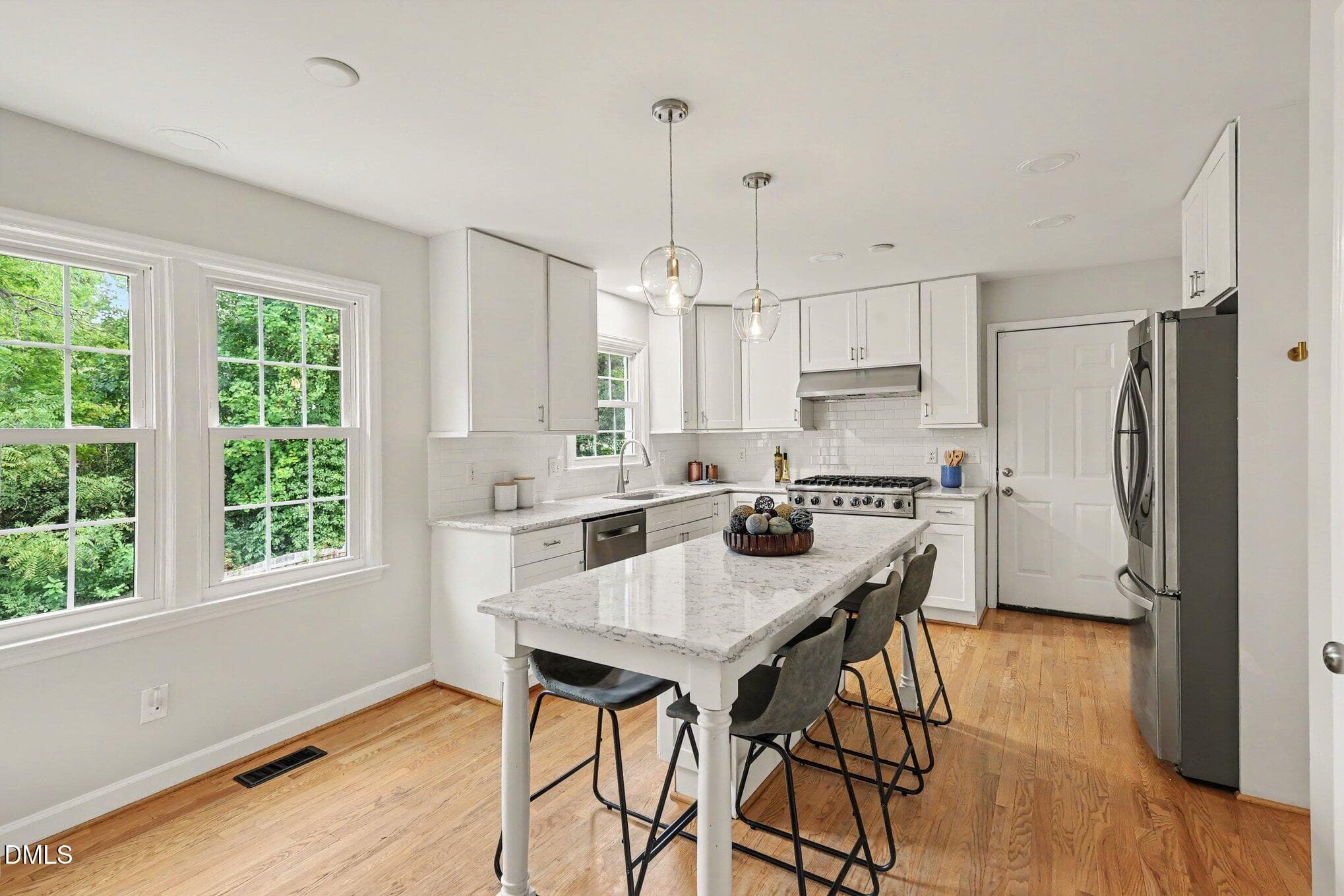 010_file_8184 - 700 Pebblebrook Drive, Raleigh, NC 27609