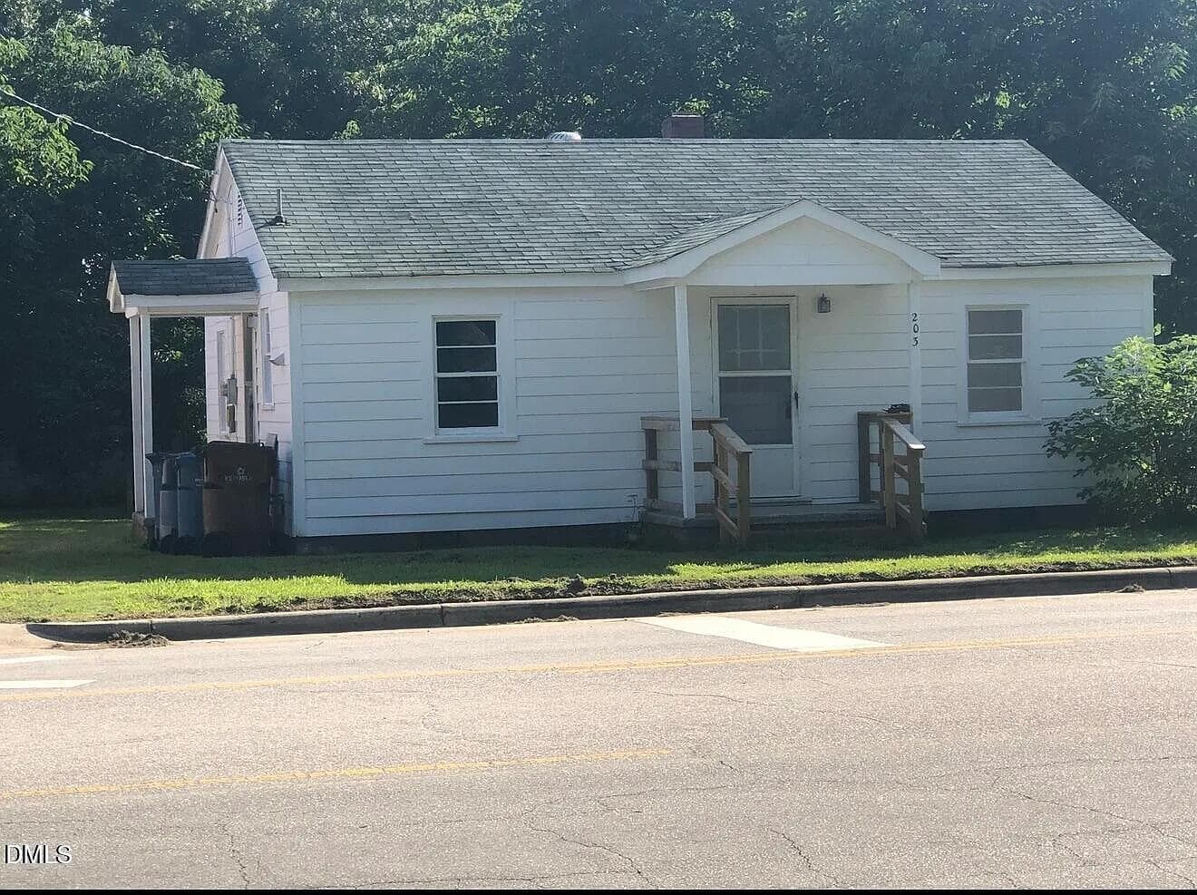 203Granville - 201 W Granville Street, Dunn, NC 28334, Dunn