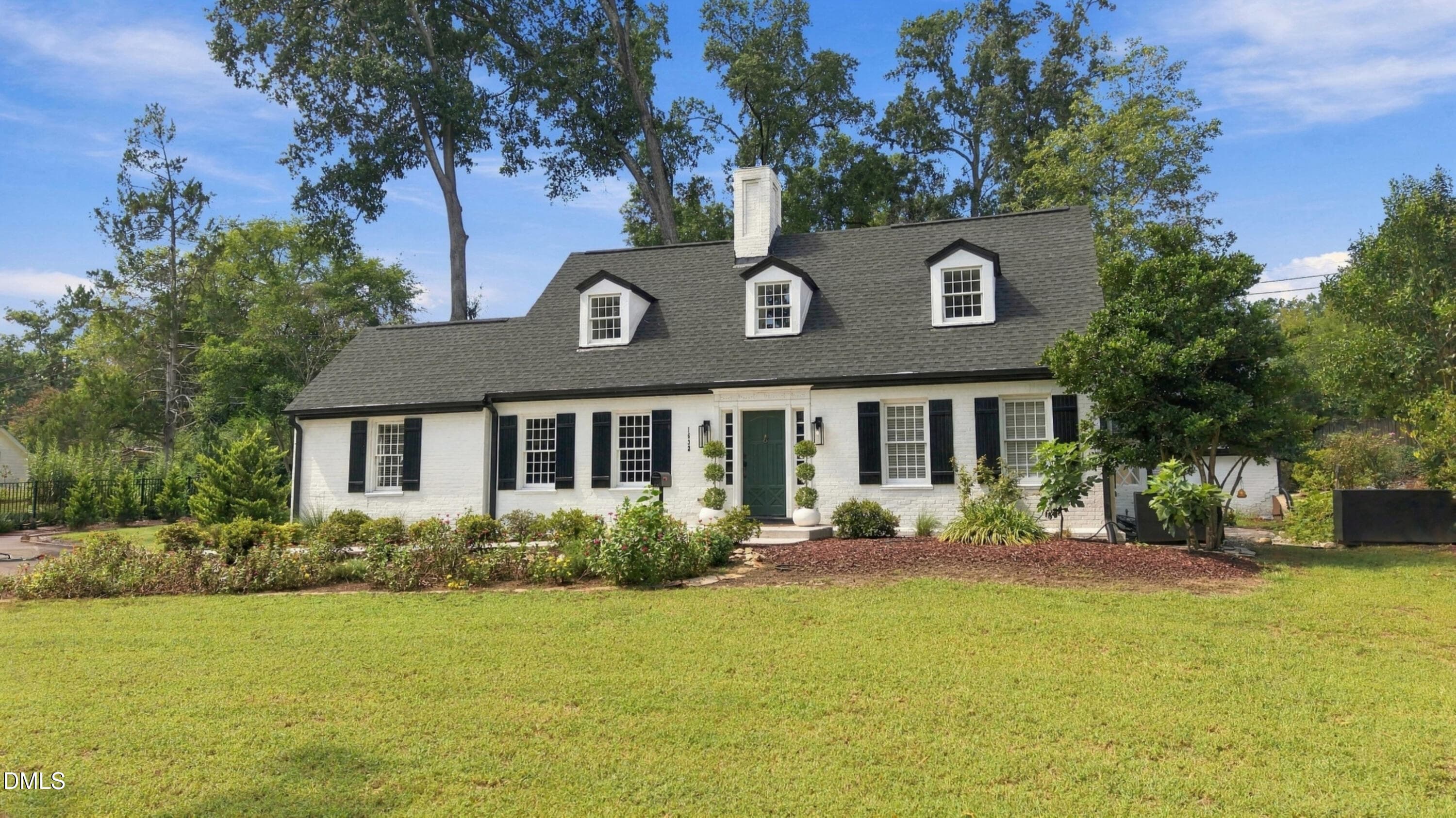 Firefly (1) - 1632 University Drive, Durham, NC 27707