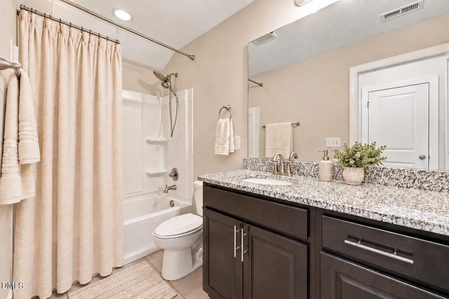 Bedroom 4 Full Bathroom - 424 Kings Glen Way, Wake Forest, NC 27587