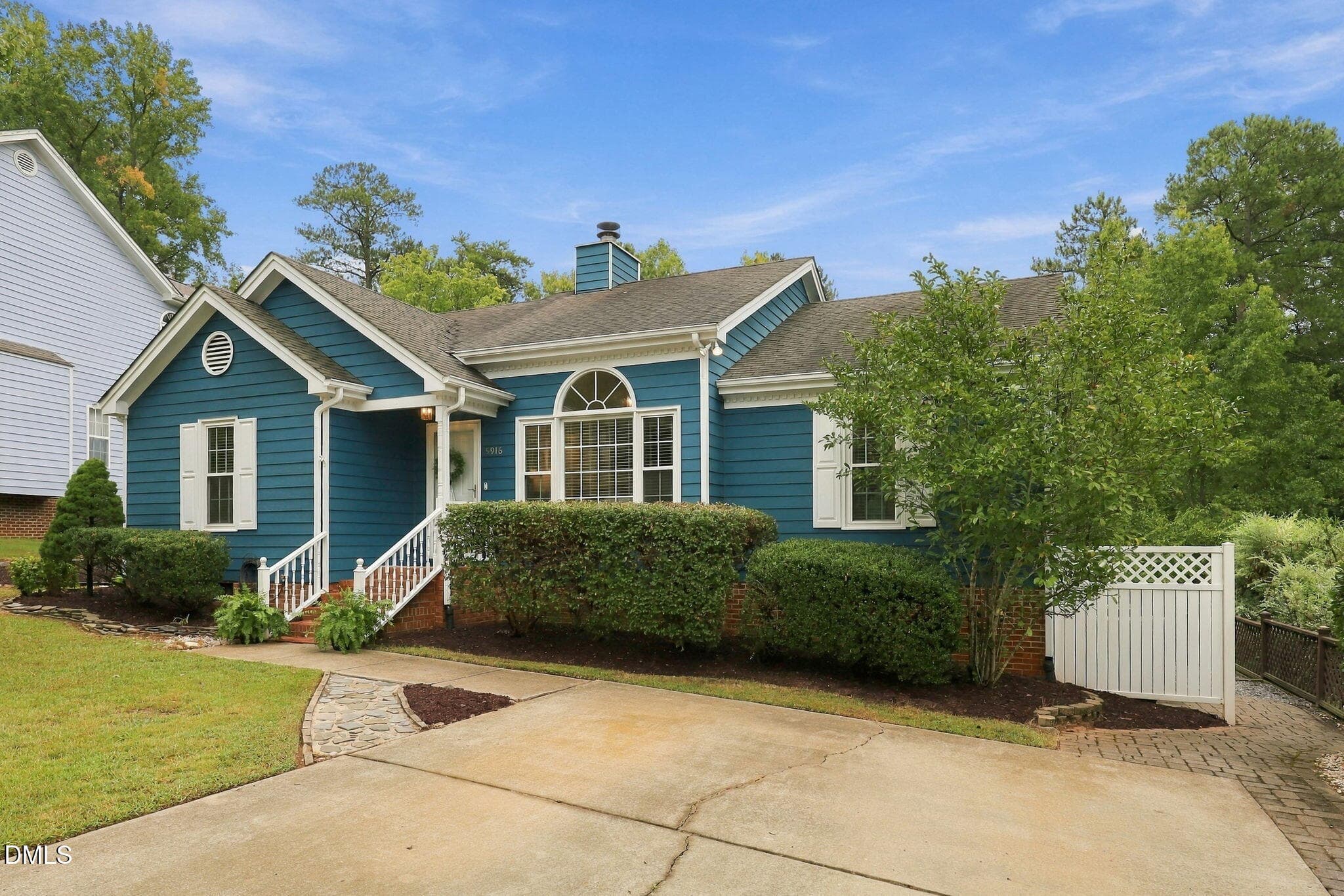 2-web-or-mls-IMG_9868_1 - 5916 Royal Coach Court, Raleigh, NC 27612