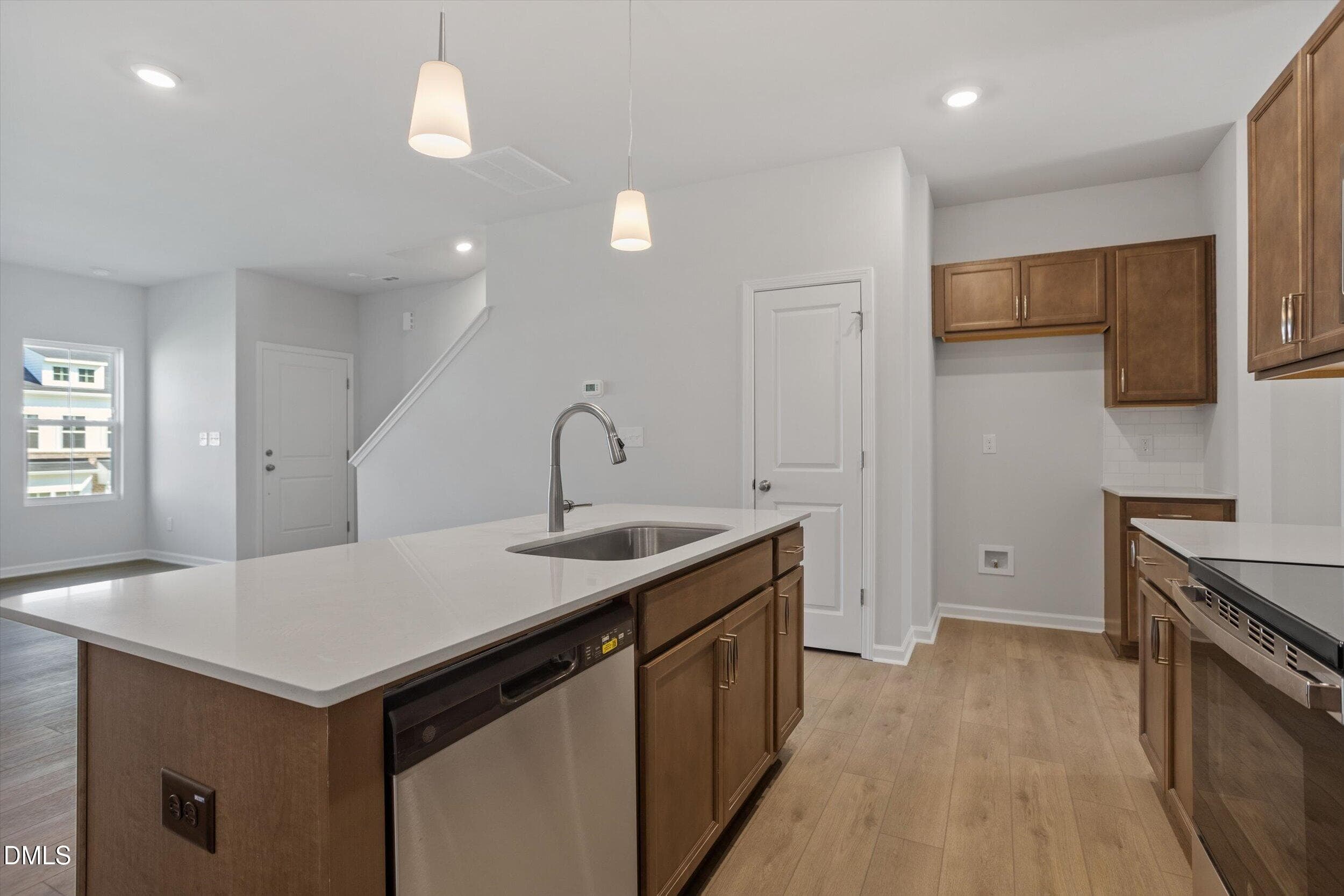 FMWeb07 - 123 Wood Aster Way 298, Garner, NC 27529