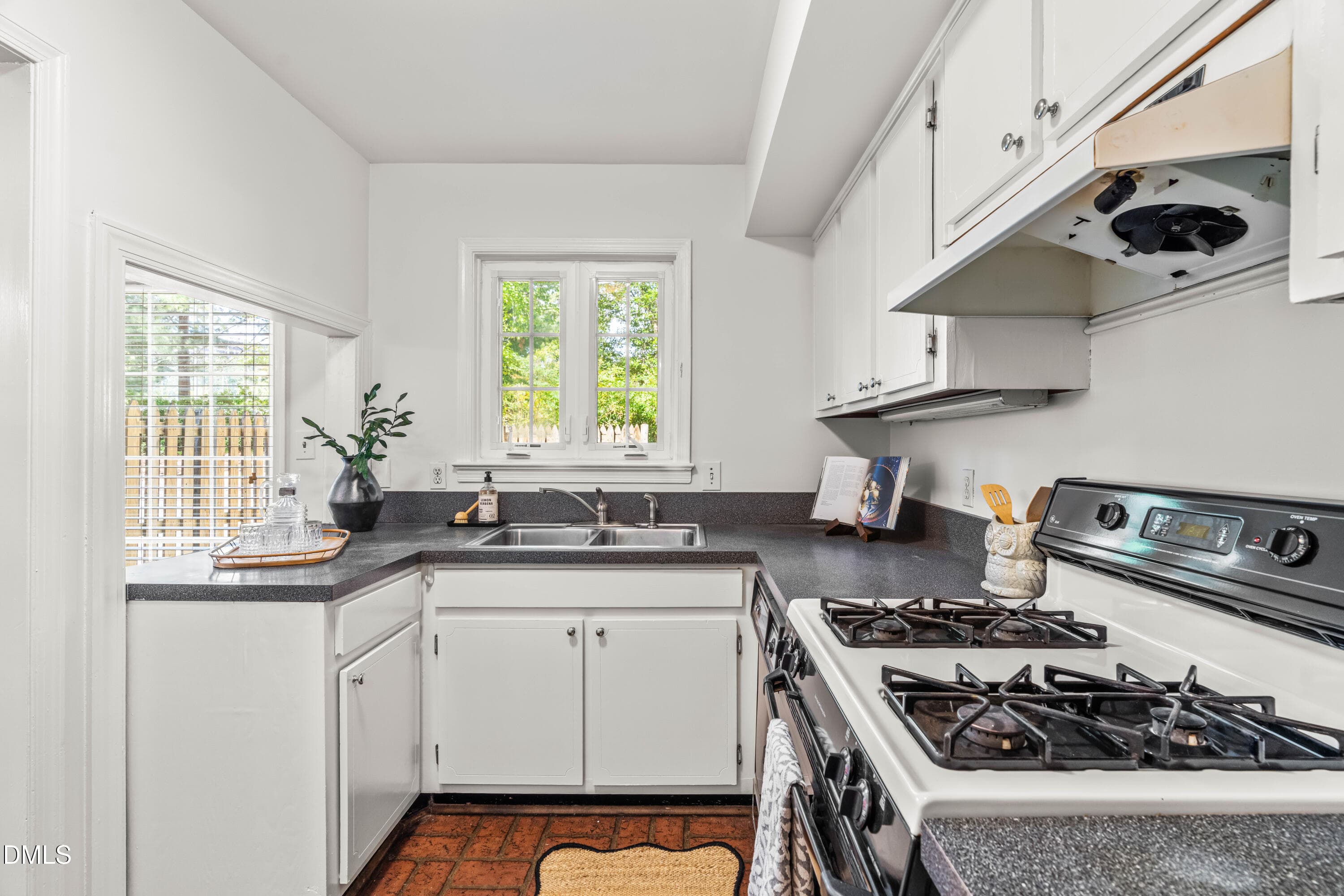 0012 - 3732 Jamestown Cir - 3732 Jamestown Circle, Raleigh, NC 27609