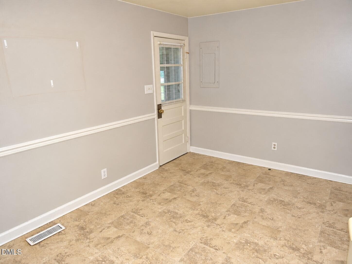 Dining area - 2635 W Lyon Station Road, Creedmoor, NC 27522, Creedmoor
