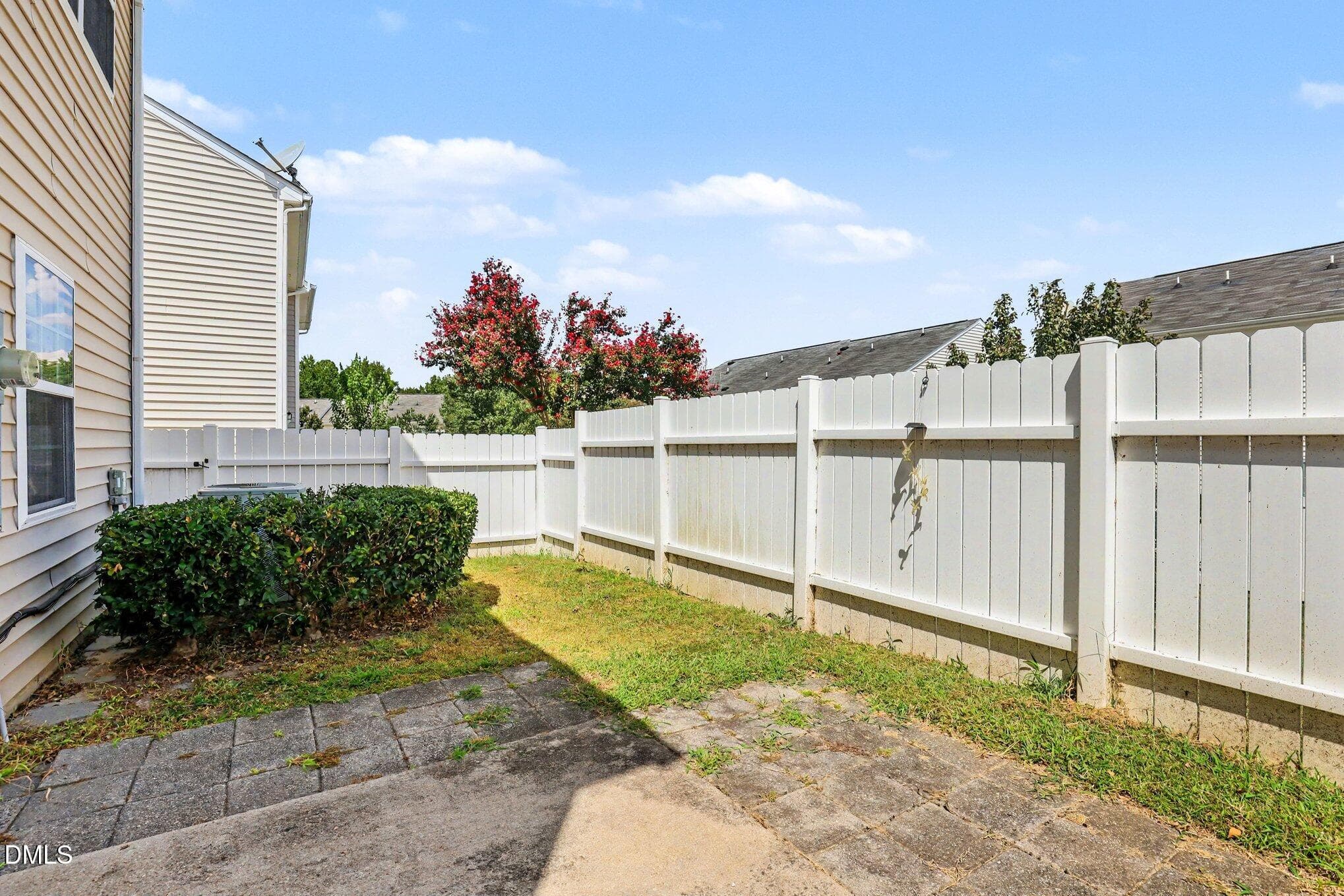 027_file_9607 - 1952 Grassy Banks Drive, Raleigh, NC 27610
