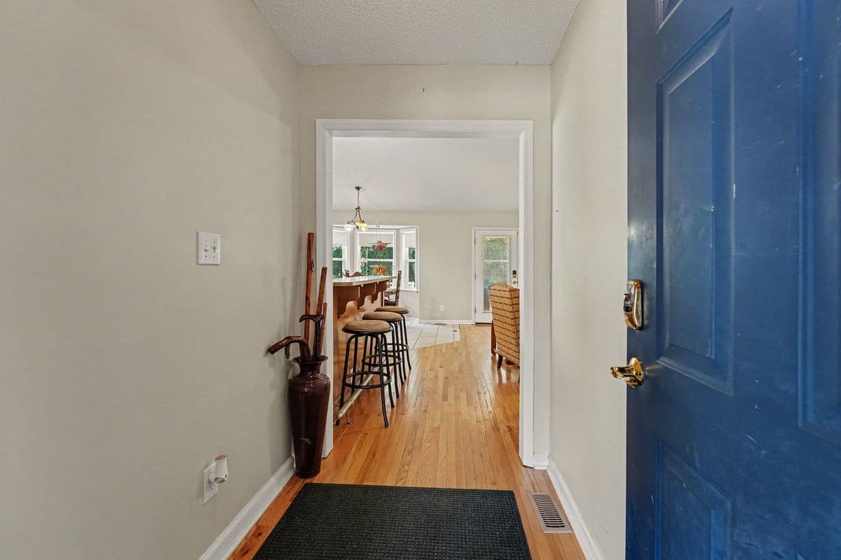 005_file_9762.jpg - 1145 Forest Glen Drive, Raleigh, NC 27603