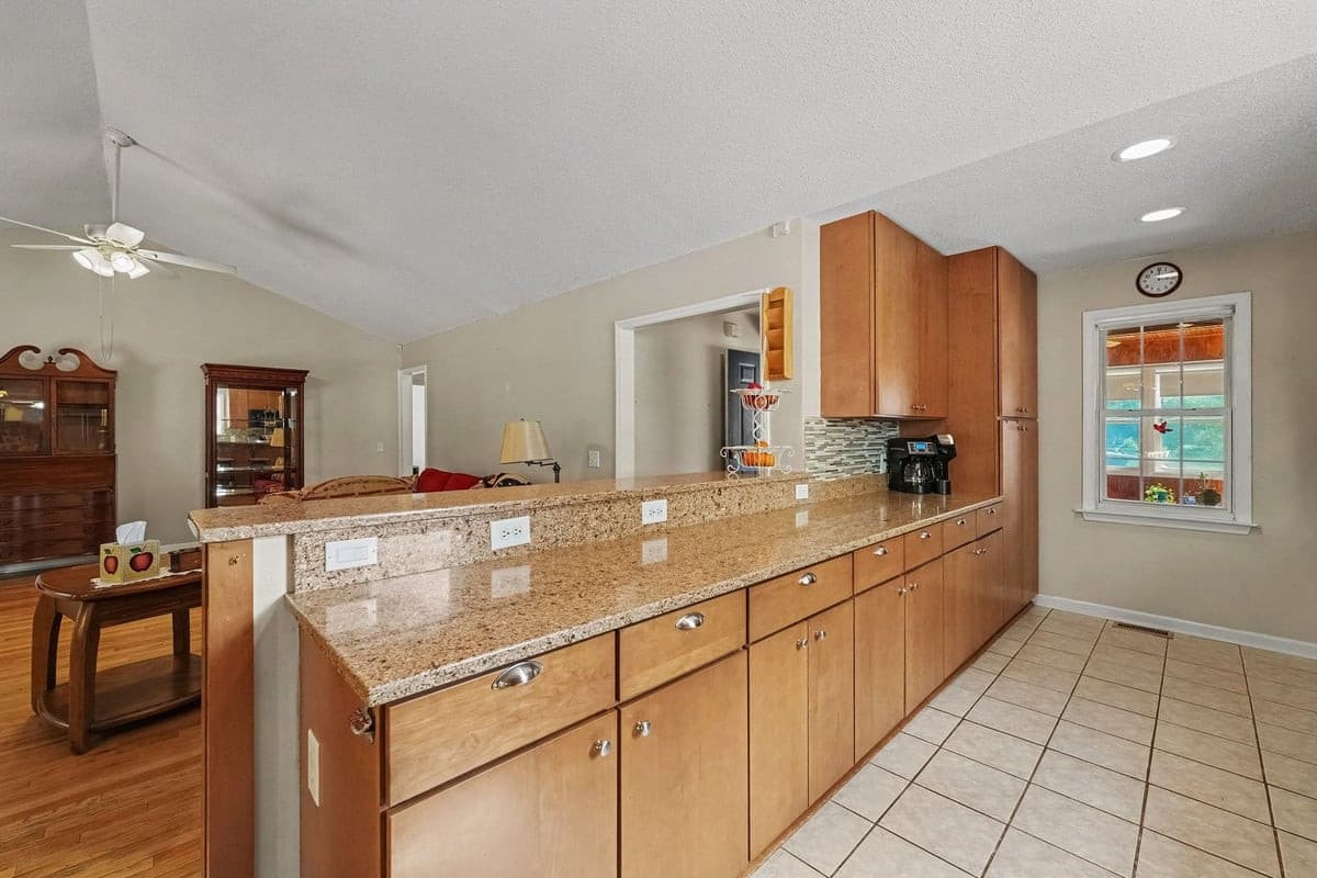 006_file_7549.jpg - 1145 Forest Glen Drive, Raleigh, NC 27603
