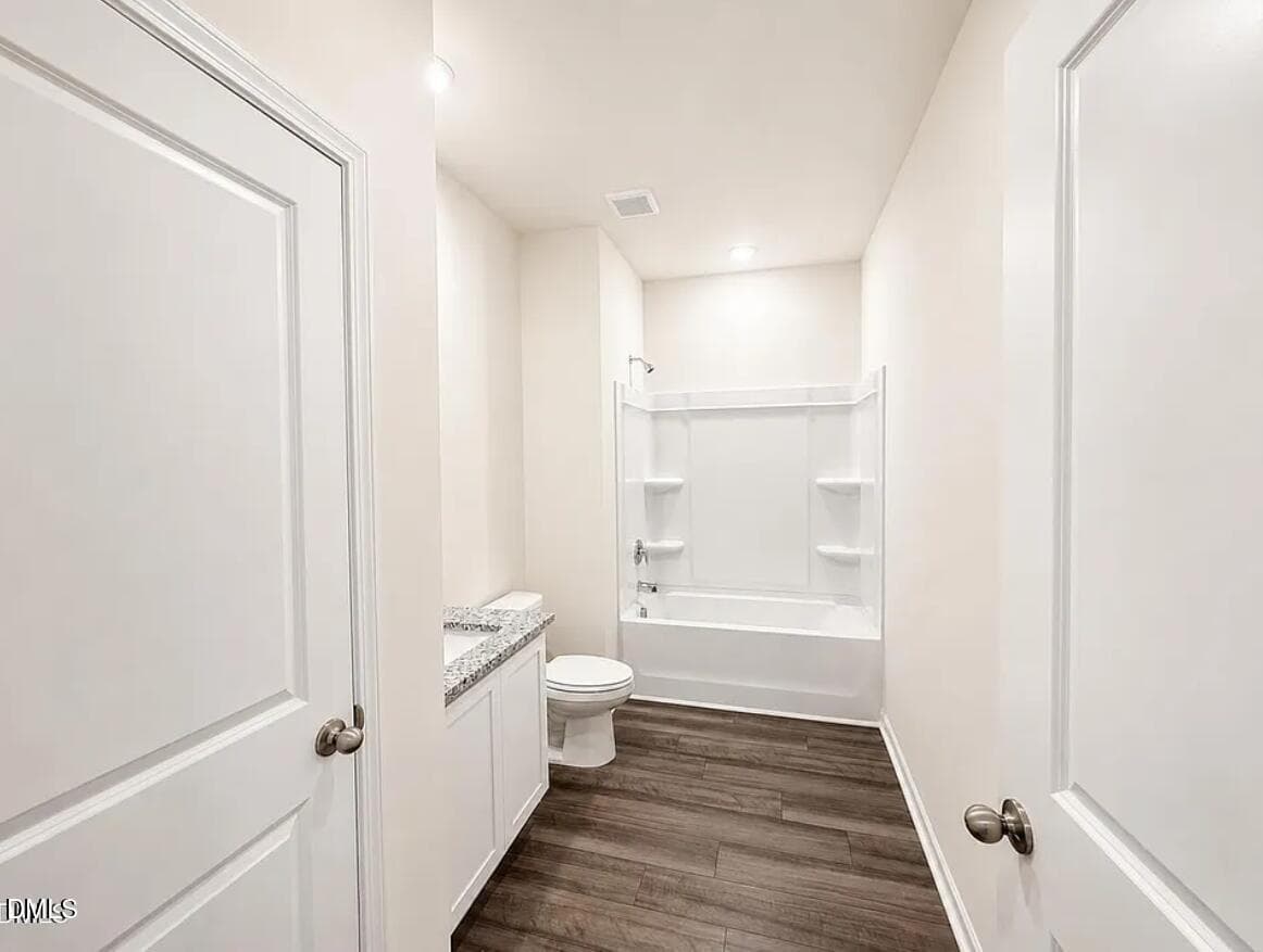 Glimmer Second Bathroom - 1450 Centerview Drive, Nashville, NC 27856, Nashville