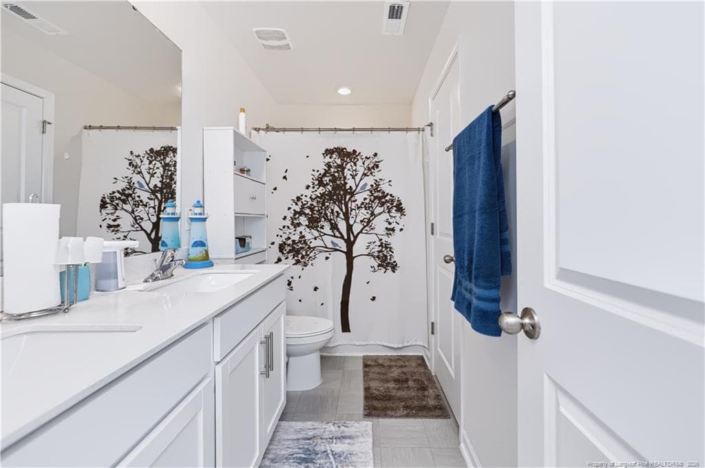 Hall Bath - 209 Red Cedar Way, Fuquay Varina, NC 27526