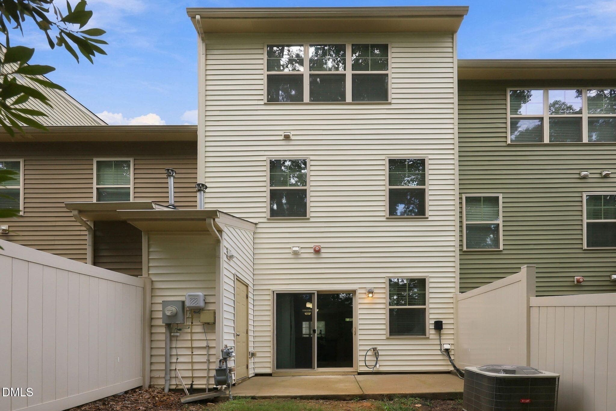 19-web-or-mls-IMG_0033_1_Edit - 6253 Pesta Court, Raleigh, NC 27612