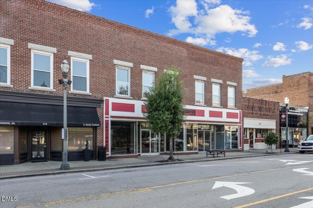 03-208 E Main St-3 - 208 E Main Street, Benson, NC 27504
