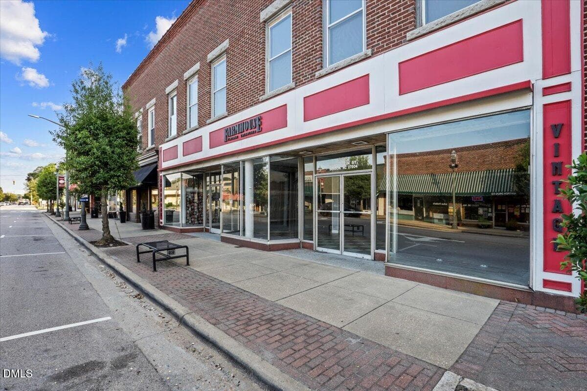 05-208 E Main St-5 - 208 E Main Street, Benson, NC 27504