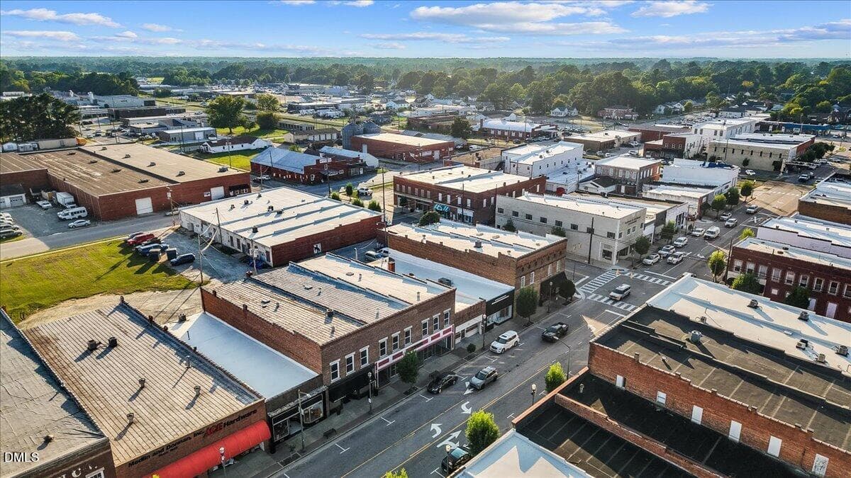 12-208 E Main St-12 - 208 E Main Street, Benson, NC 27504