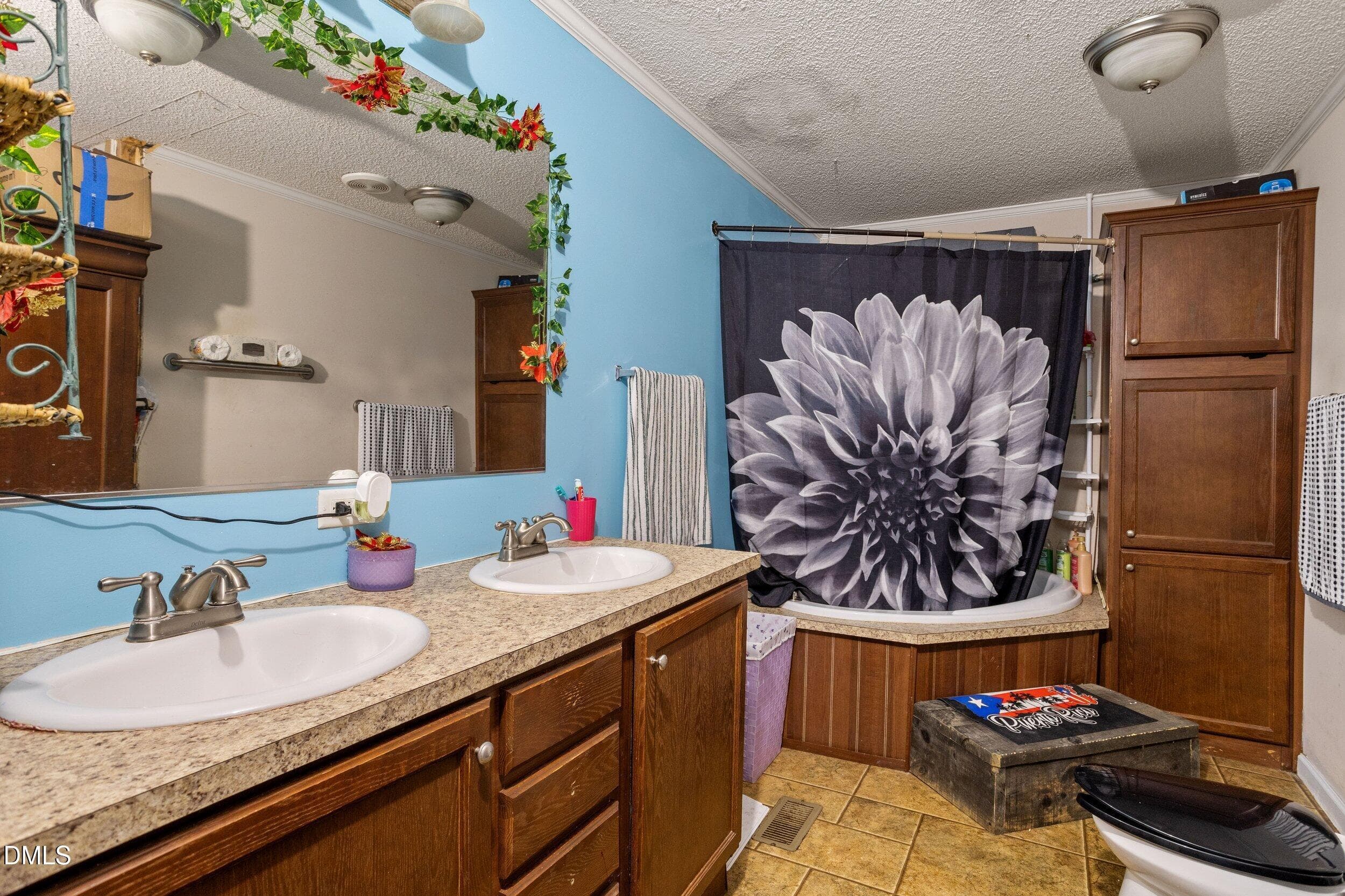 Master bath 1001 Altice Dr - 1001 Altice Drive, Raleigh, NC 27603