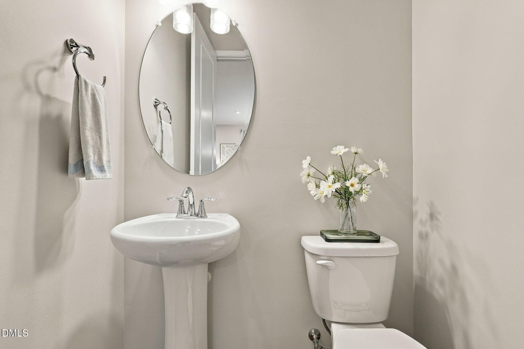 POWDER ROOM - 4820 Heathshire Drive, Raleigh, NC 27616