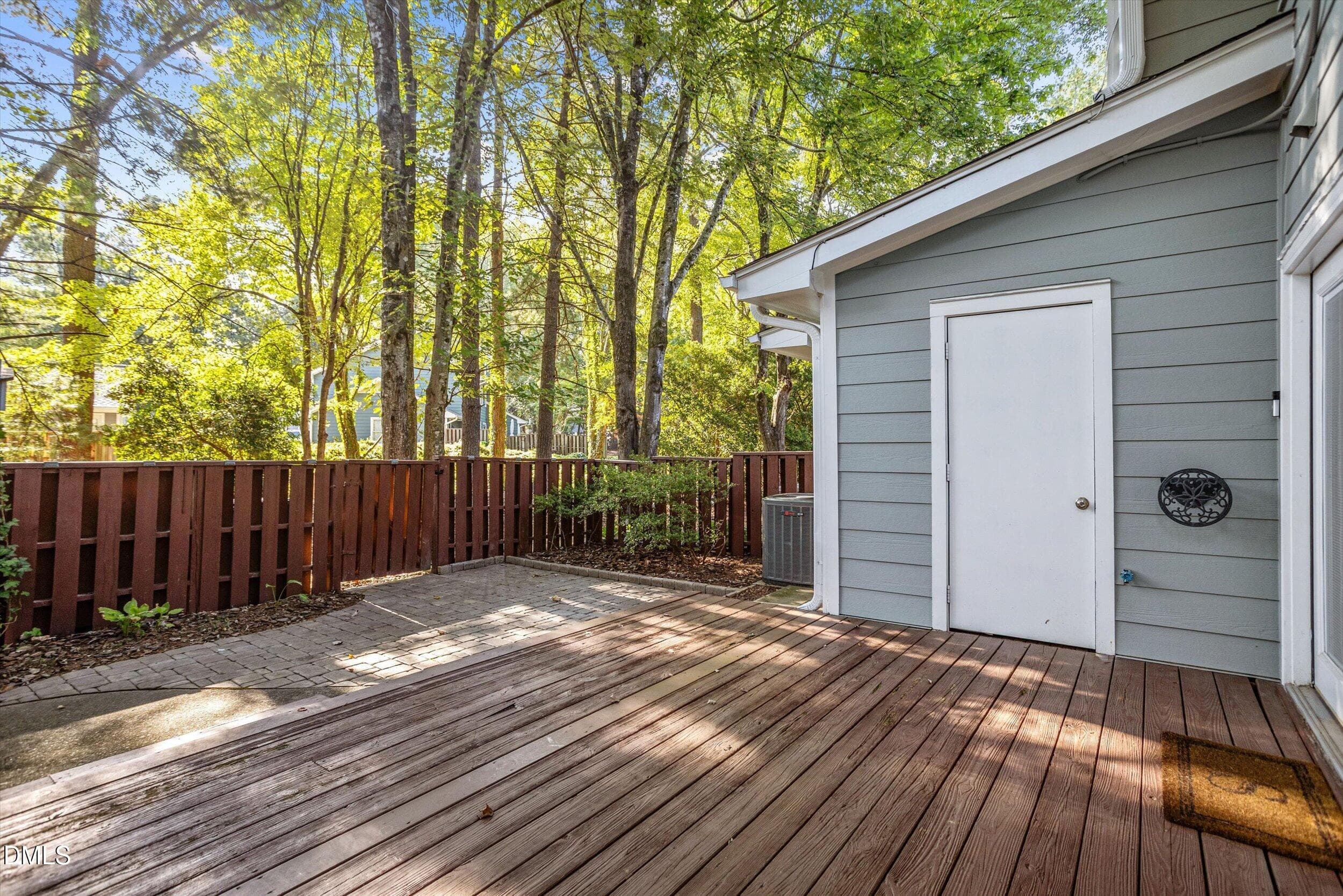03-6424 Meadow View Dr [3428918]_0922202 - 6424 Meadow View Drive, Raleigh, NC 27609