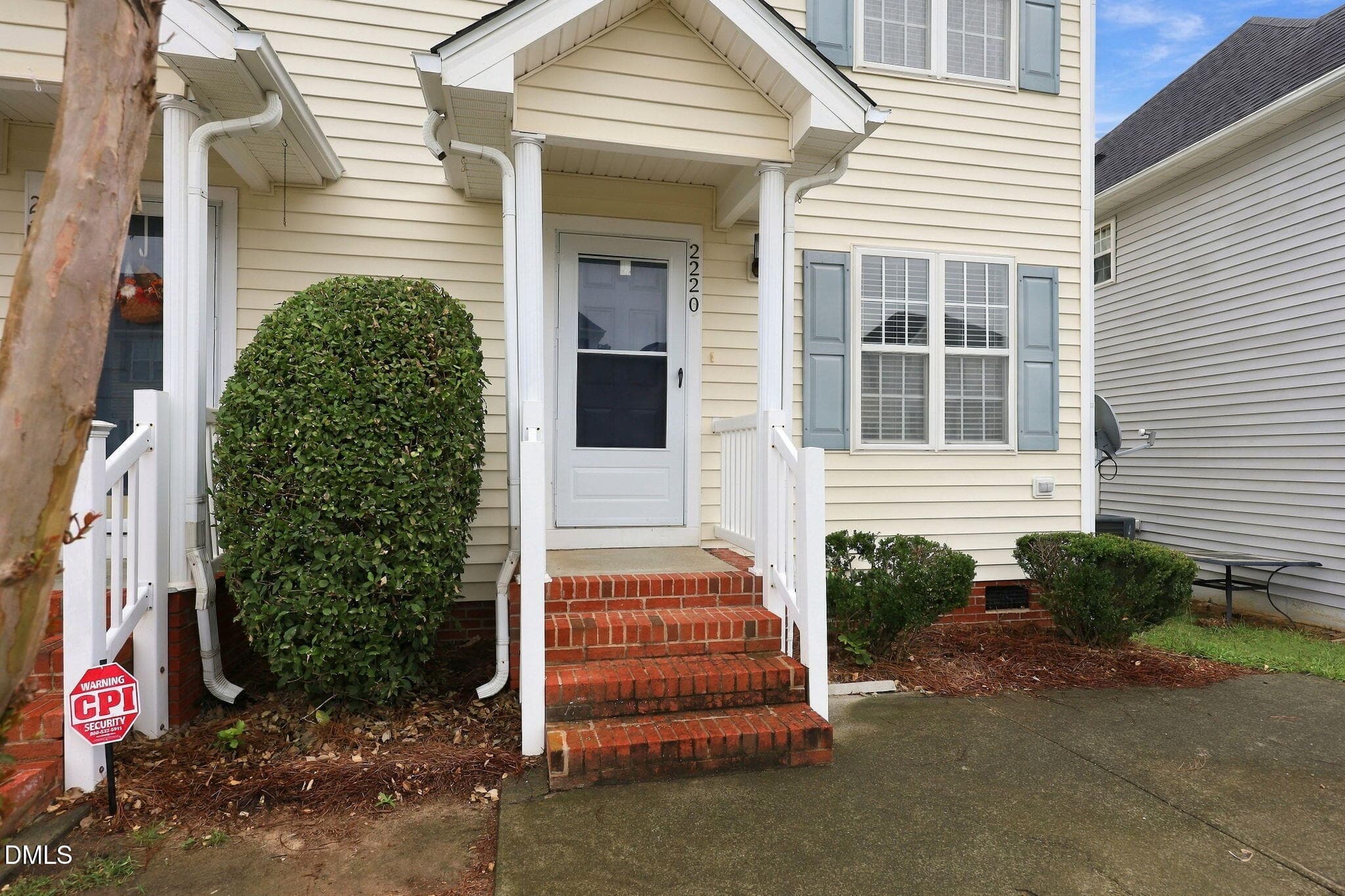 30-web-or-mls-IMG_1940 - 2220 Turtle Point Drive, Raleigh, NC 27604