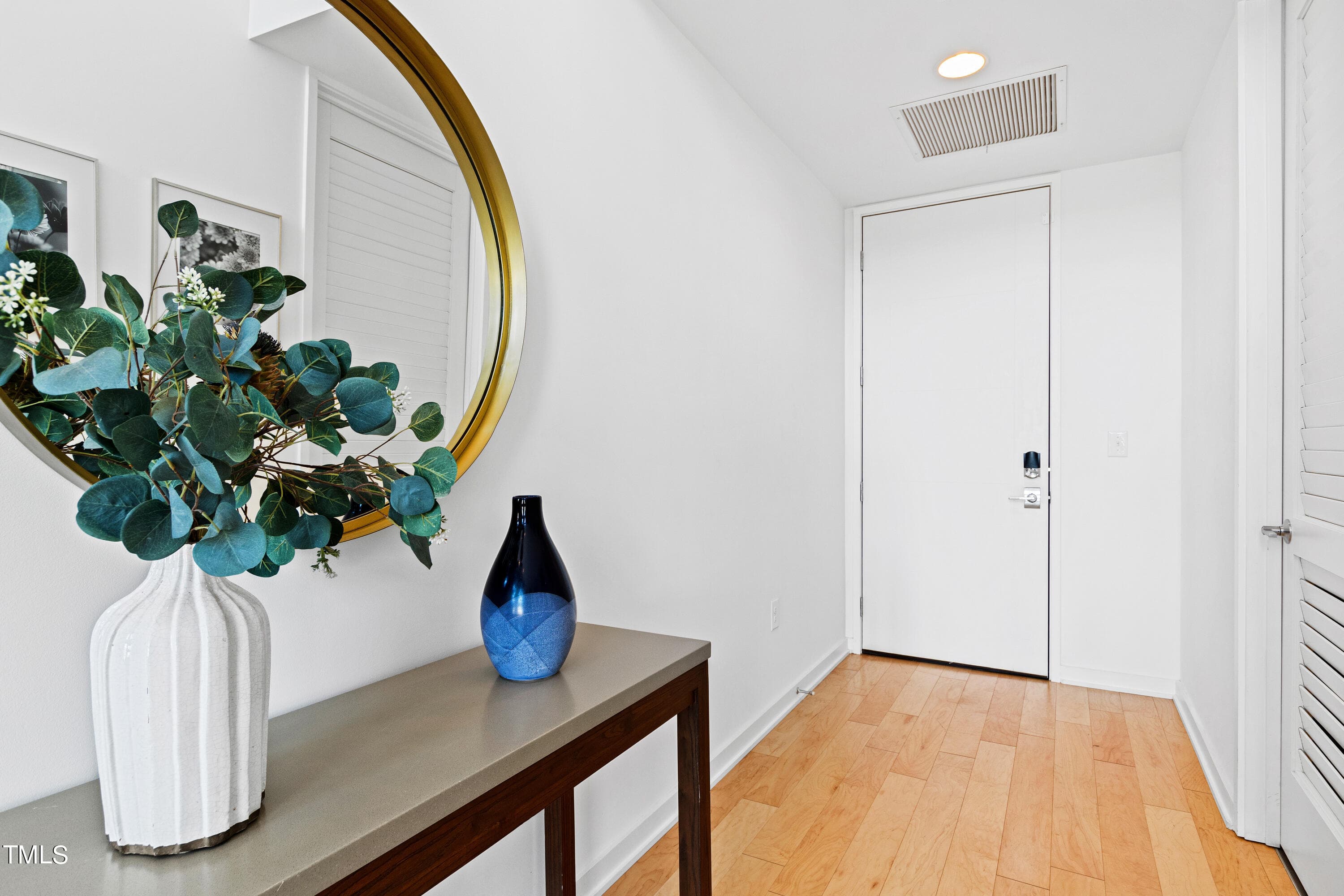 Foyer - 523 S West Street 504, Raleigh, NC 27601