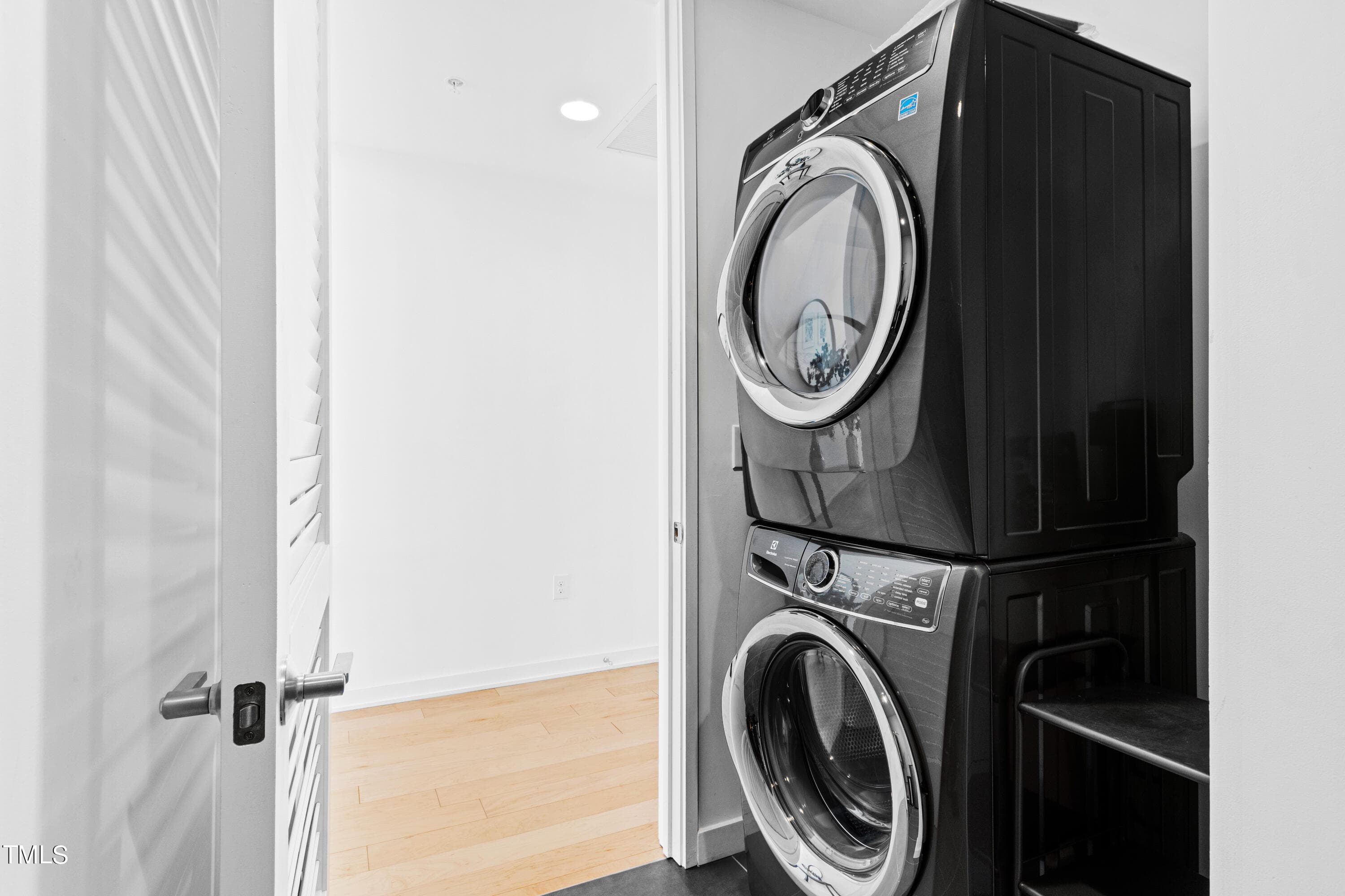 LAundry - 523 S West Street 504, Raleigh, NC 27601