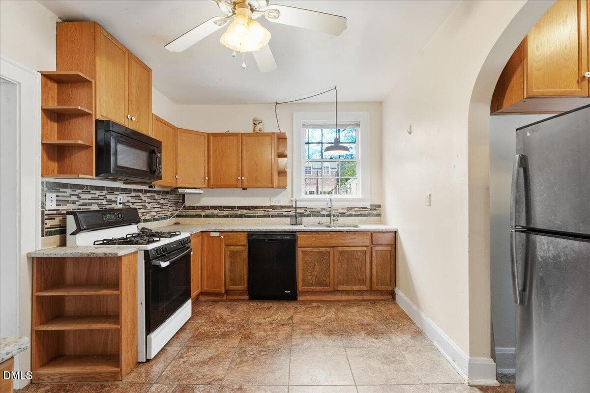 17-804 Broad St W-17 - 804 Broad Street W, Wilson, NC 27893