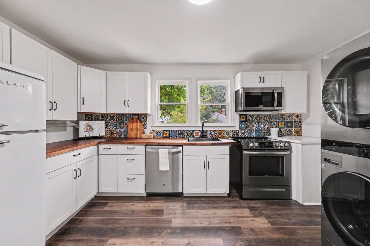 013_file_1921.jpg - 415 N Guthrie Avenue, Durham, NC 27703
