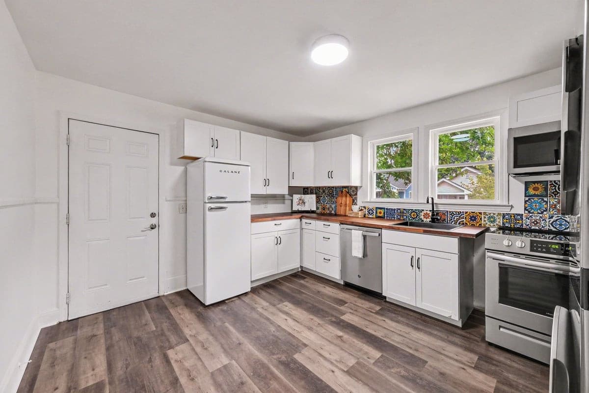 012_file_8075.jpg - 415 N Guthrie Avenue, Durham, NC 27703