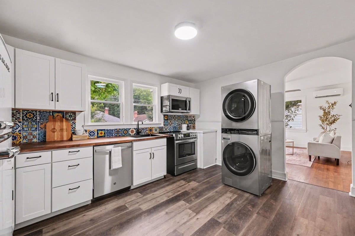 014_file_4522.jpg - 415 N Guthrie Avenue, Durham, NC 27703