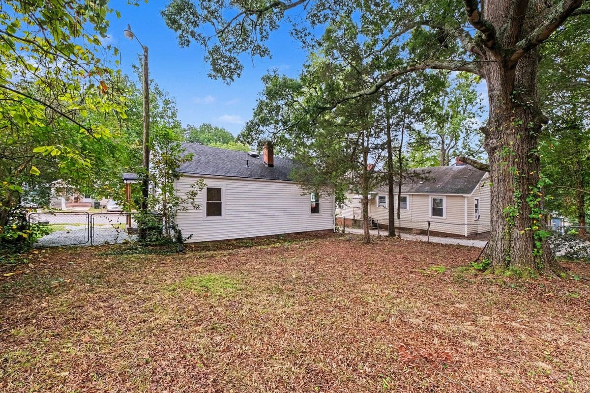 026_file_2989.jpg - 415 N Guthrie Avenue, Durham, NC 27703