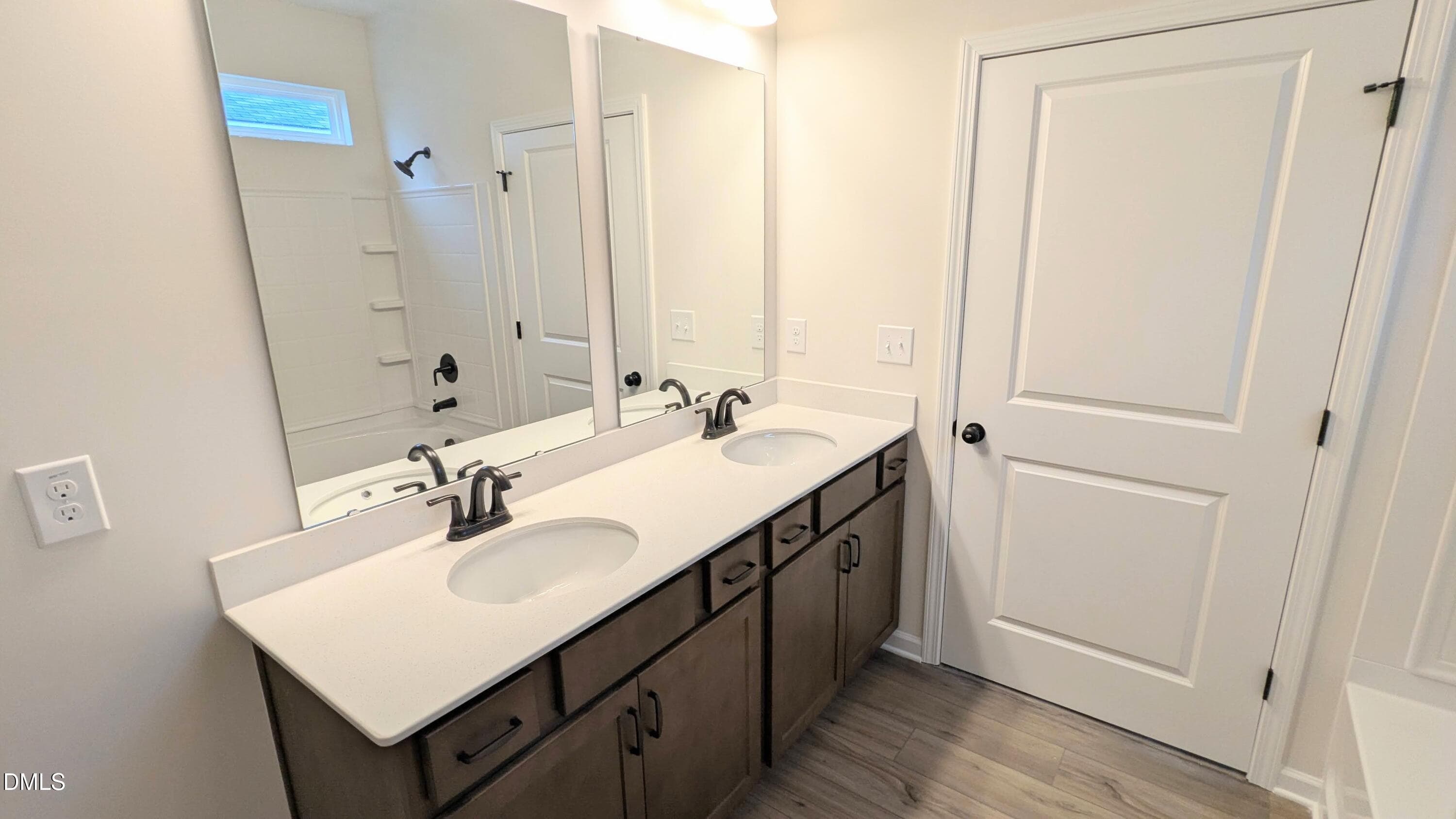 Quartz Countertop - 83 Chardonnay Drive, Lillington, NC 27546