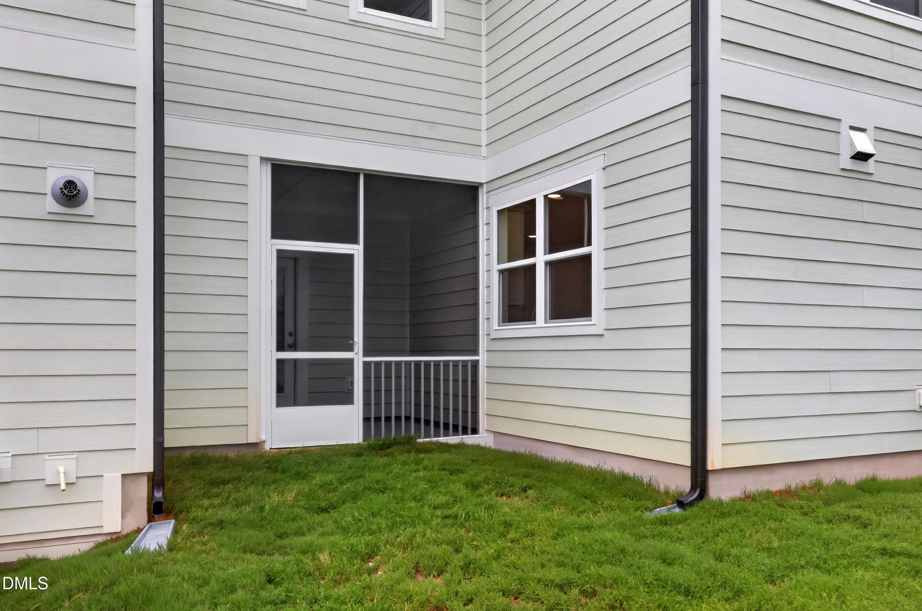 Rear Exterior & Screened Porch - 826 Fireship Road, Fuquay Varina, NC 27526