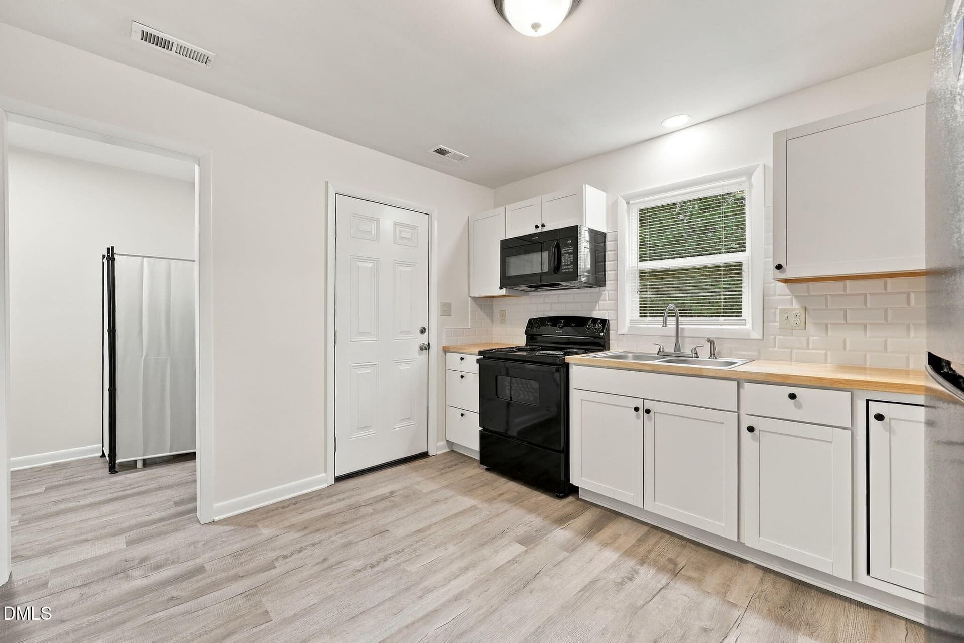18-web-or-mls-IMG_8649 - 307 Elaine Street, Spring Lake, NC 28390