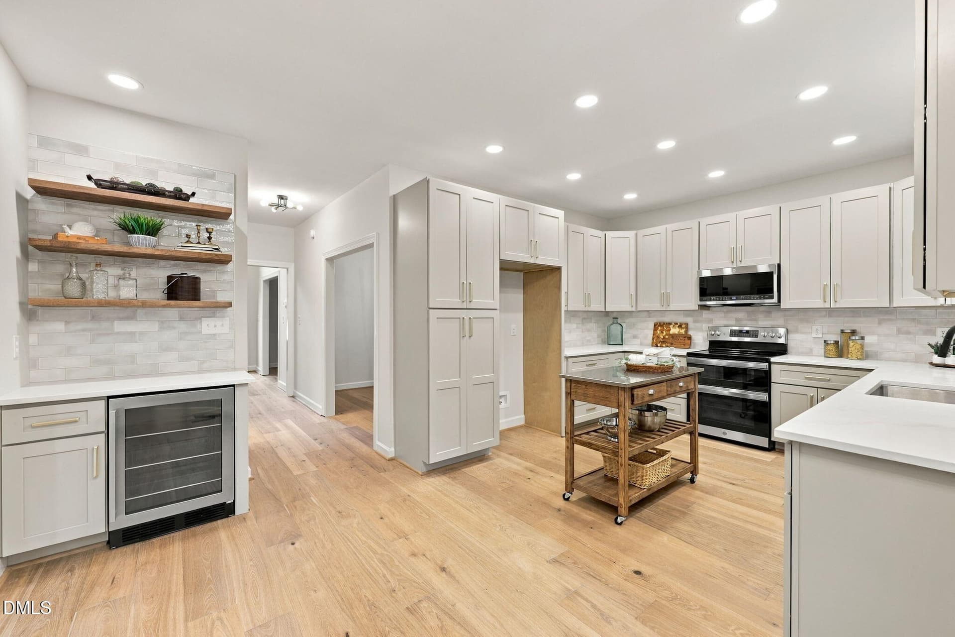 25-web-or-mls-IMG_3759_edit - 107 Somersby Court, Cary, NC 27519