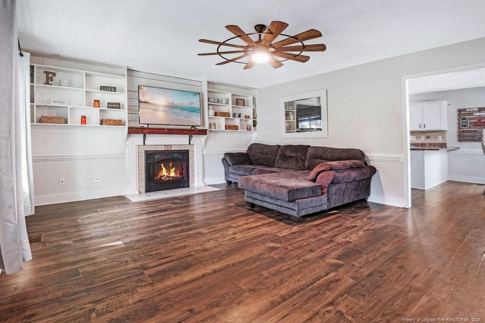 Photo 2 - 314 Woods Lane, Raeford, NC 28376