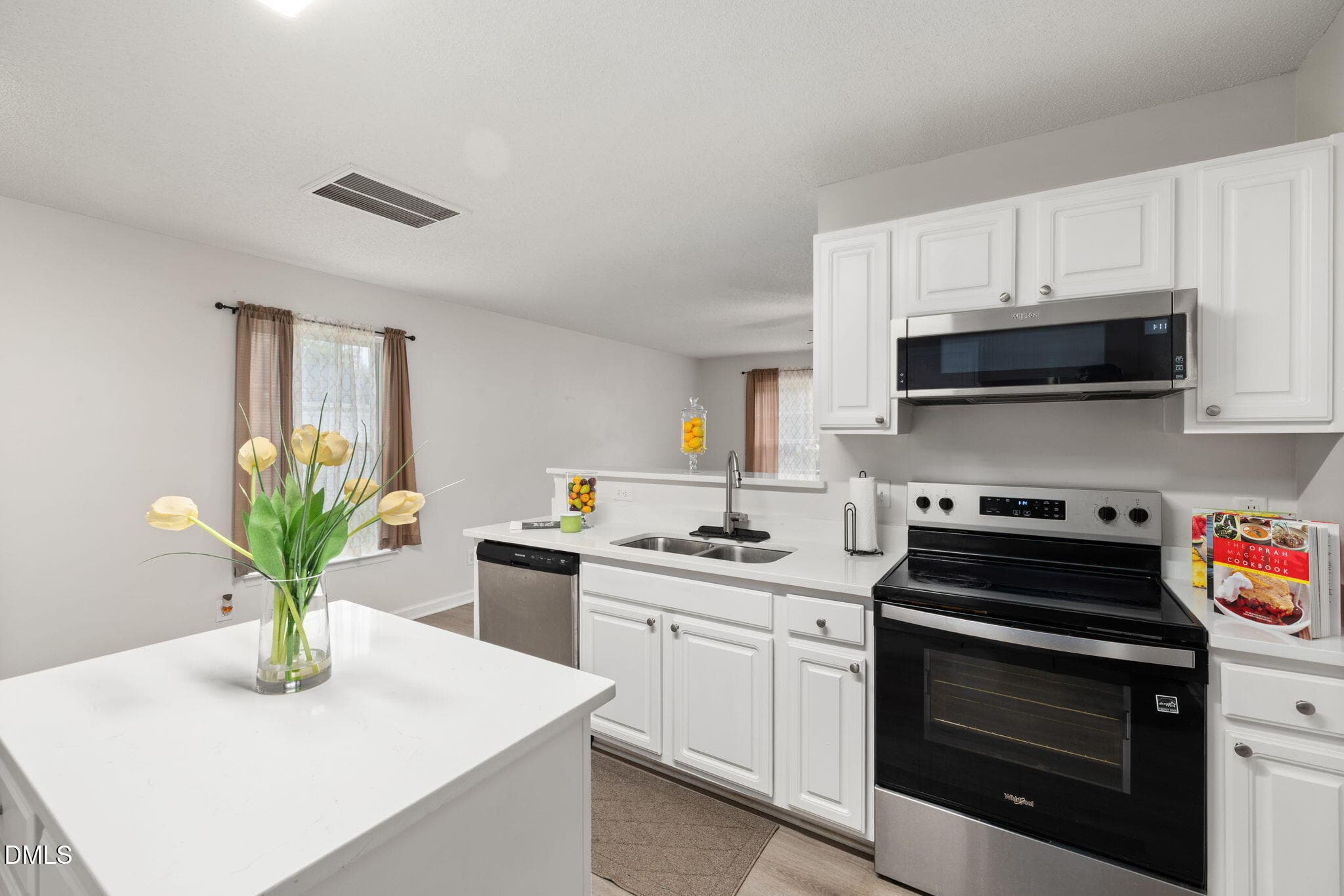13-web-or-mls-kitchen 3 - 5522 Marthonna Way, Raleigh, NC 27616