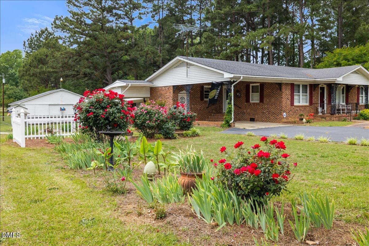 Flower Gardens - 6269 Flower Hill Road, Kenly, NC 27542