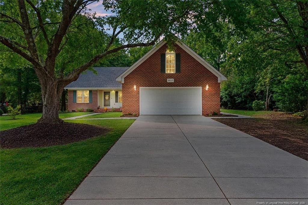5617 Finish Line Drive, Hope Mills, NC 28348