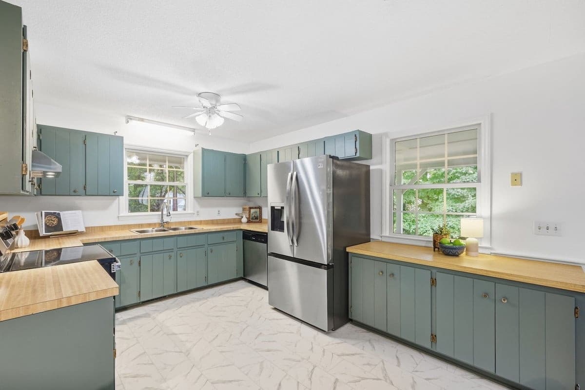 Kitchen - 212 Long Street, Fuquay Varina, NC 27526