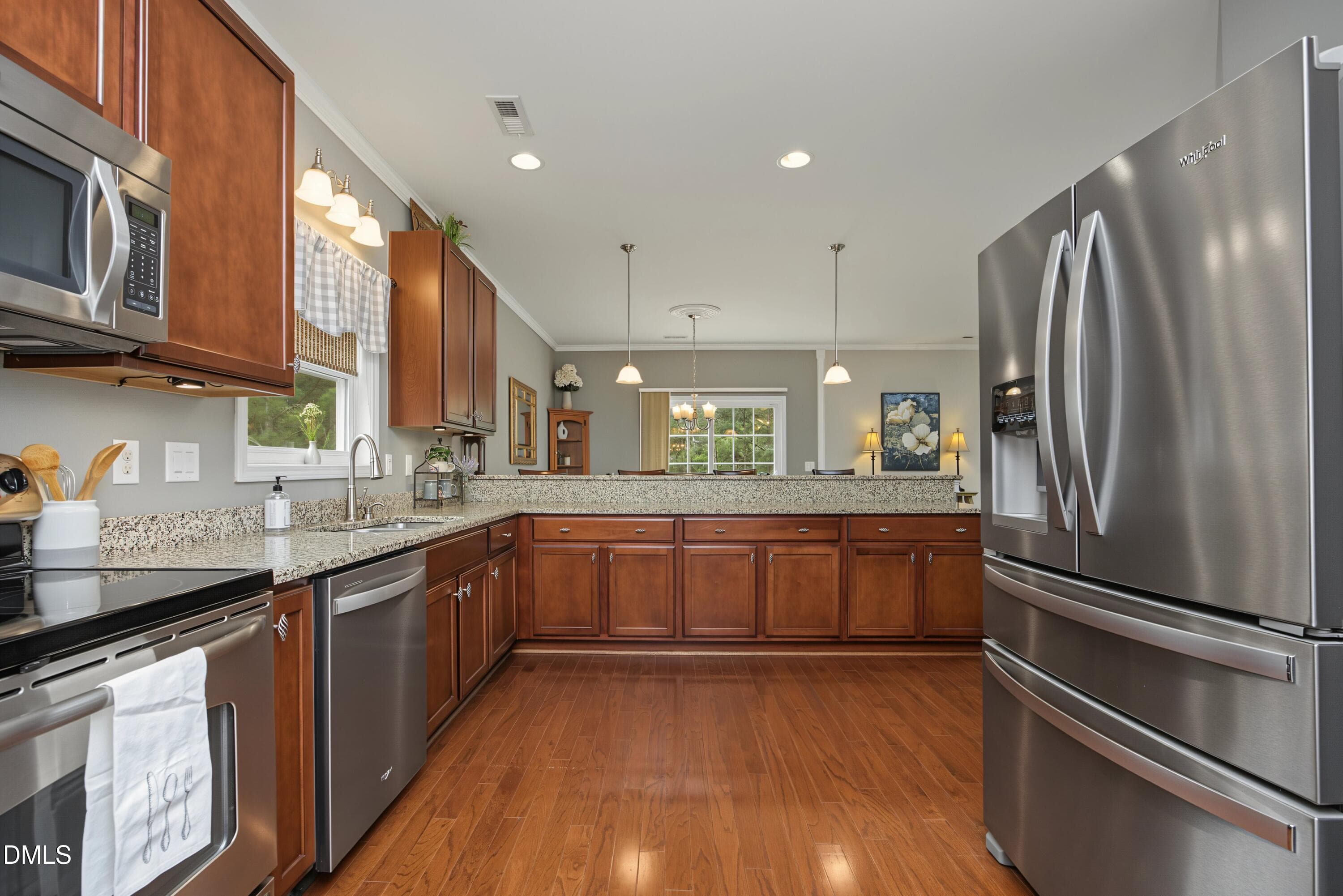 11Kitchen - 417 Field Glow Lane, Apex, NC 27539